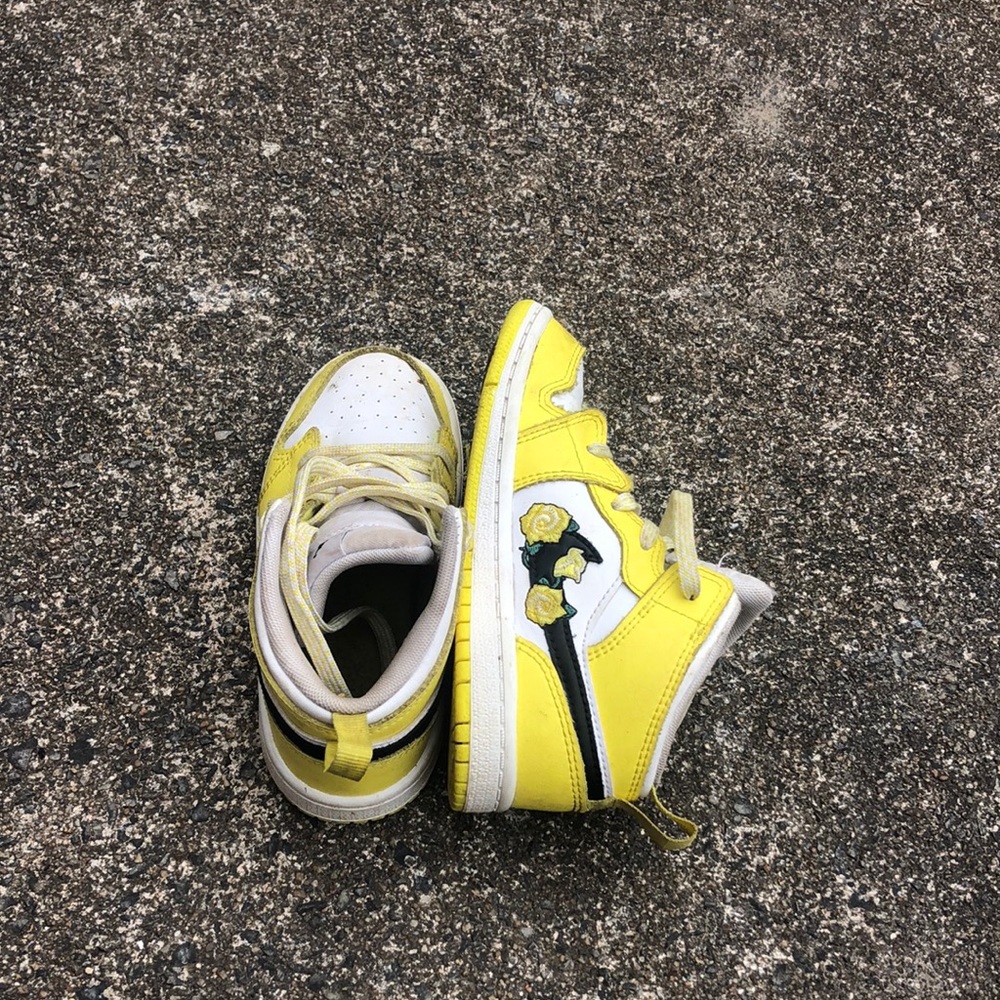 Jordan 1 dynamic yellow children’s 9c
